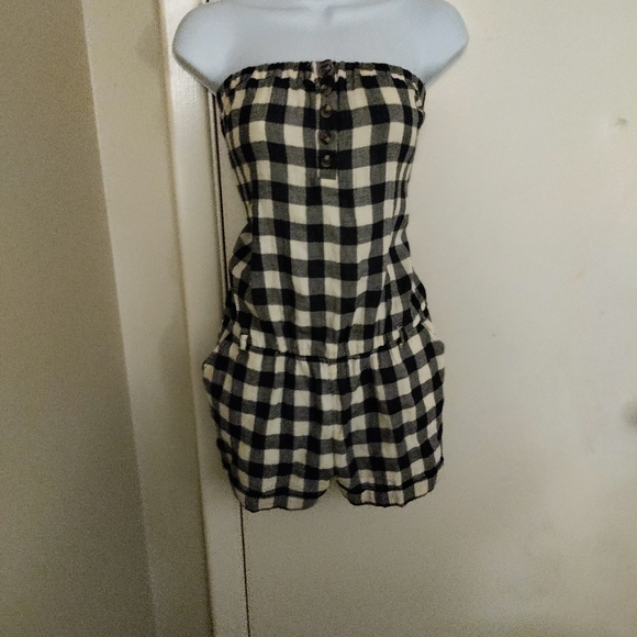 Hollister Black and Cream Plaid Romper - Picture 1 of 3